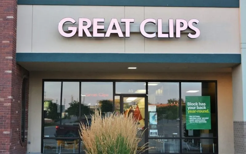 Front of a Great Clips location in Engelwood CO as an image for a piece on Great Clips coupon codes and discounts