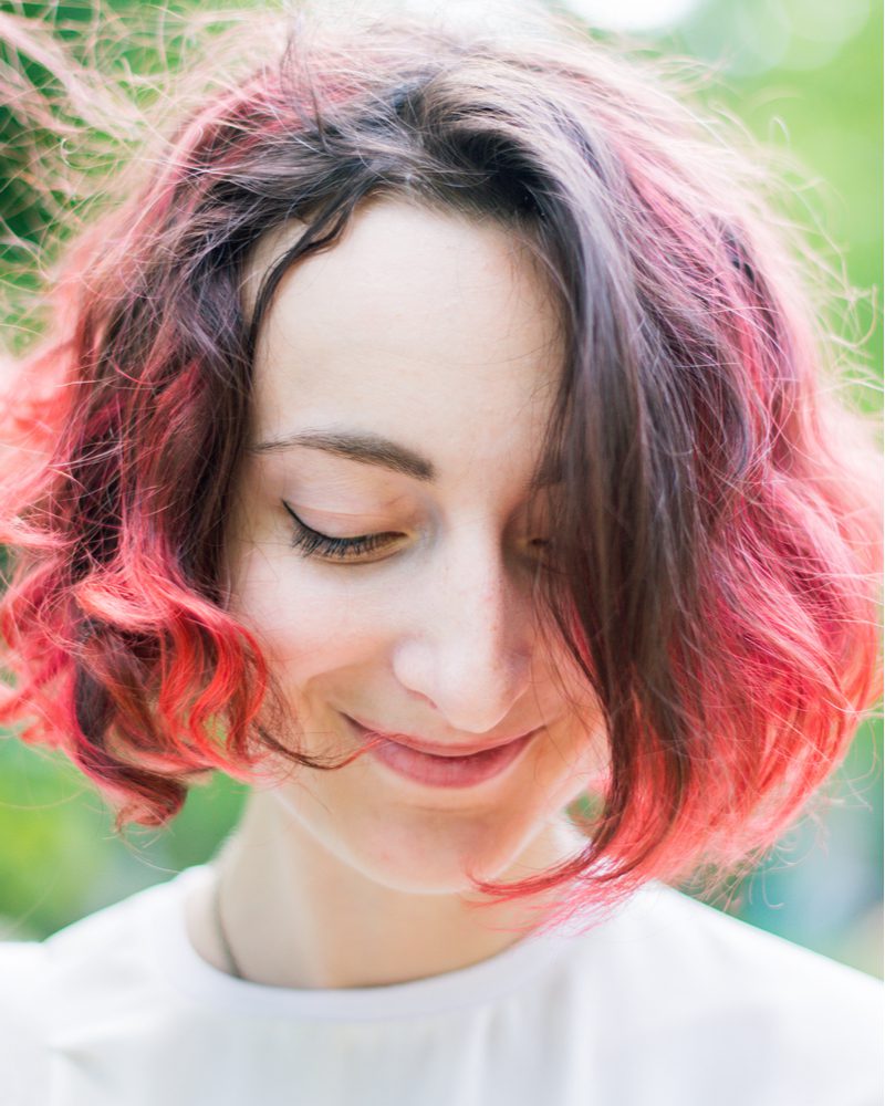 Mismatched Curly Bob With Face-Framing Pieces