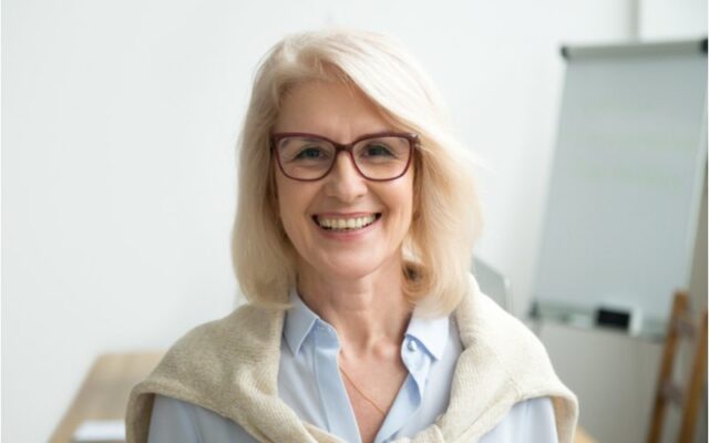 30 Youthful Hairstyles for Women Over 40