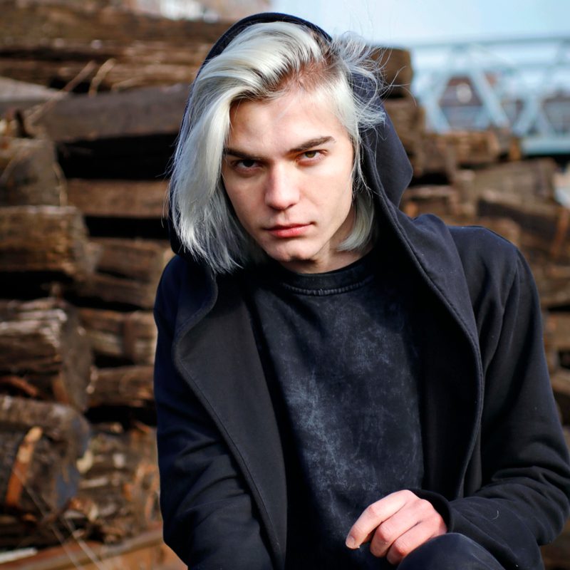Long Platinum-Silver Men's Hairstyle With Shadow Root