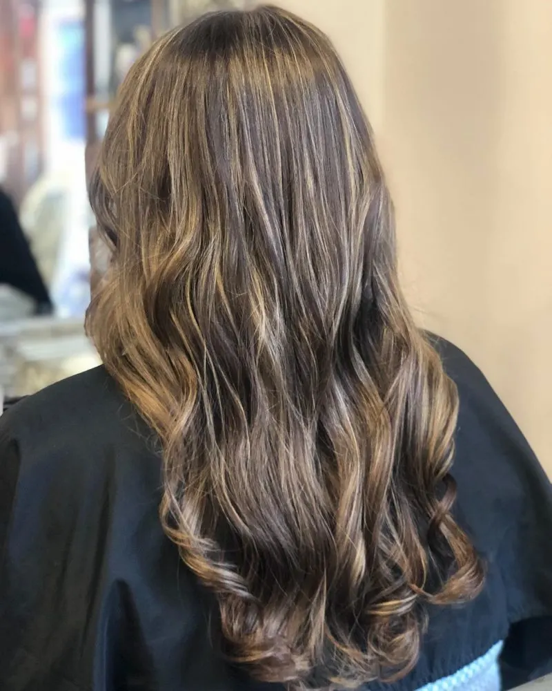 Even Blend Brown hair with blonde highlights