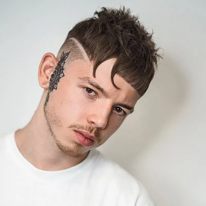 Haircut line design with a low hard part