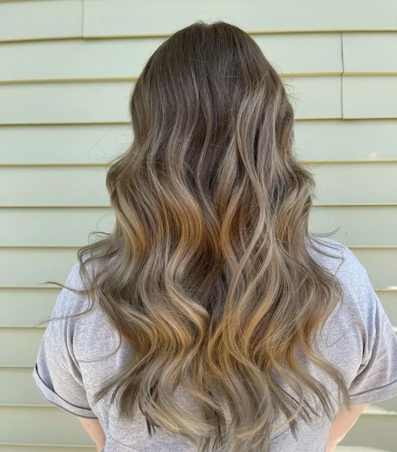 Subtle Fall Highlights Brown hair with blonde highlights