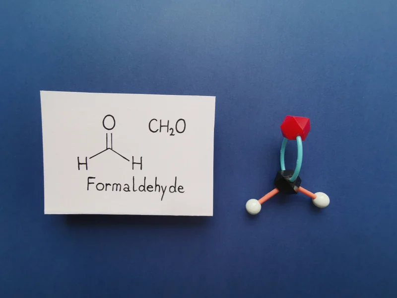 Image for a piece titled what is formaldehyde in shampoo showing the molecular structure 