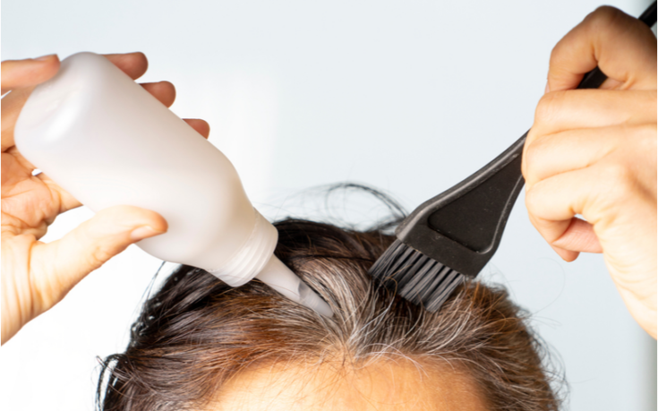 Using the Best Ammonia-Free Hair Colors to Cover Gray