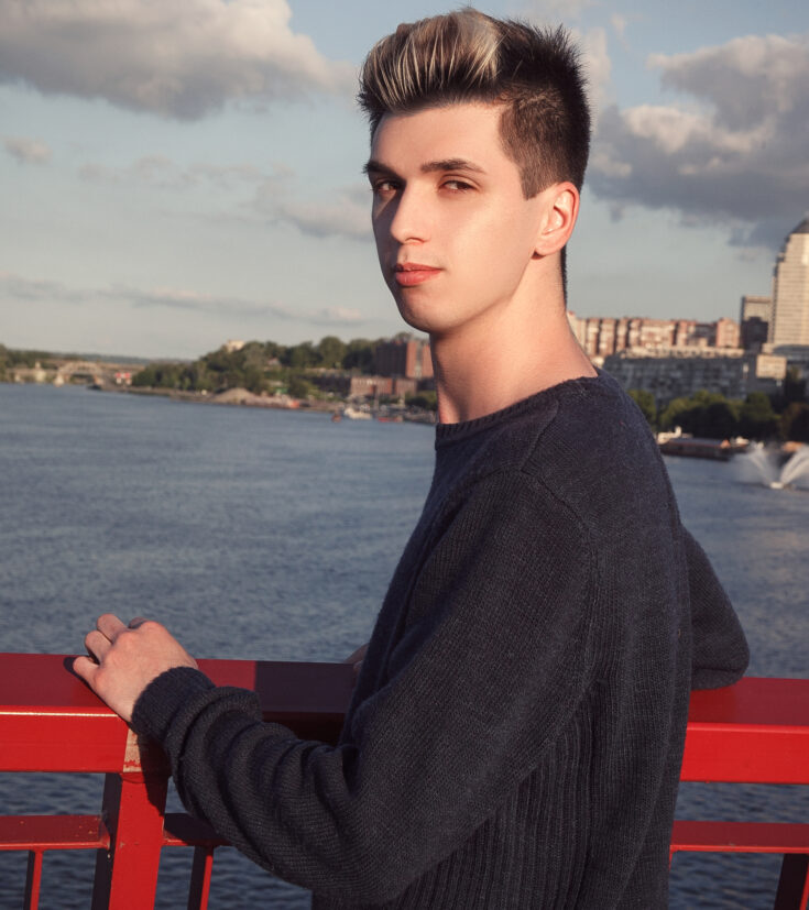 20-blonde-highlights-on-dark-hair-male-ideas-for-2024