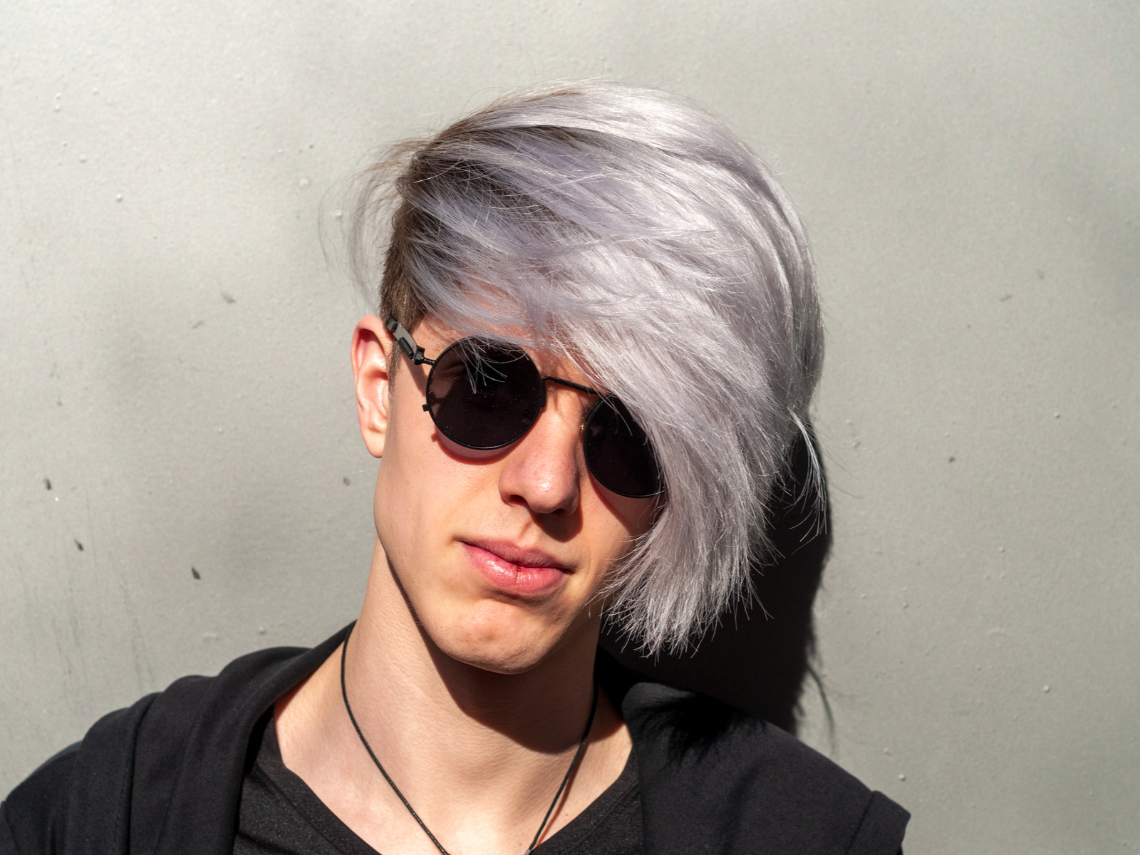 Gleaming Silver With Shadow Root hair color idea for men