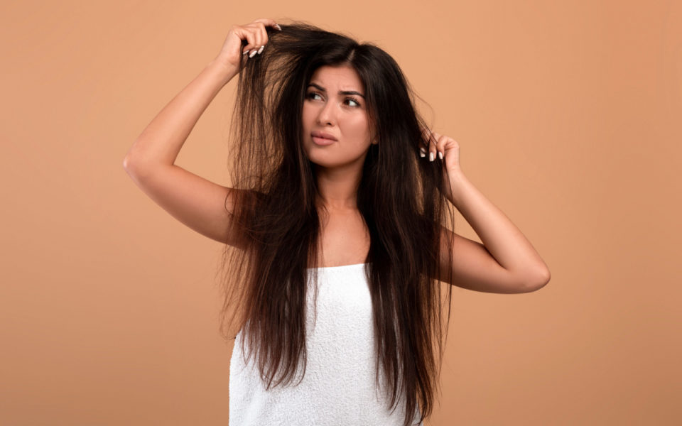 How to Keep Straight Hair in Humidity It's Easy!