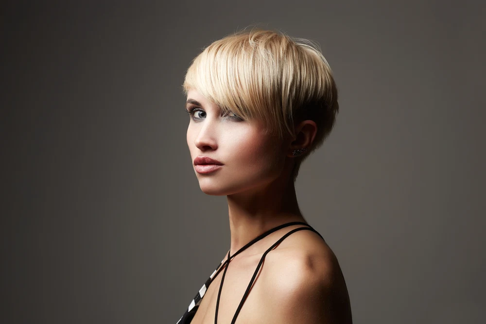 16 Short Hairstyles for Fine Hair That Add Volume