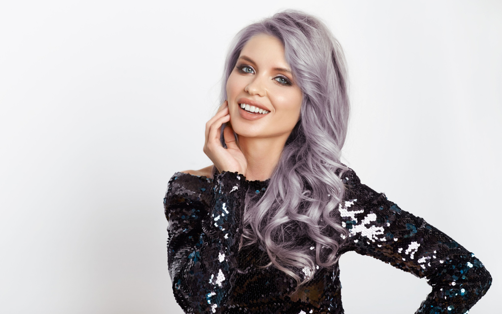 how-to-make-grey-hair-shiny-silver-step-by-step-guide