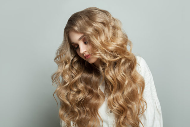 The 7 Best Curl Enhancers for Wavy Hair for 2024