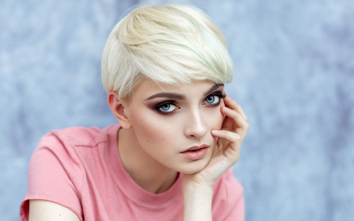 15 Stunning Short Haircuts for Oval Faces in 2023