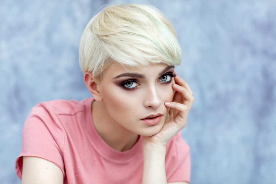 15 Stunning Short Haircuts for Oval Faces in 2023